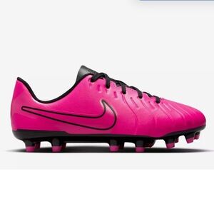 Nike Girls hot pink soccer cleats